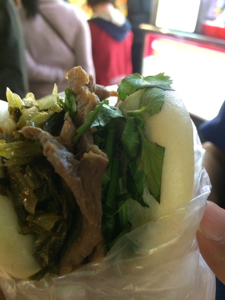 Disappointing gua bao (45 NT = $1.85)