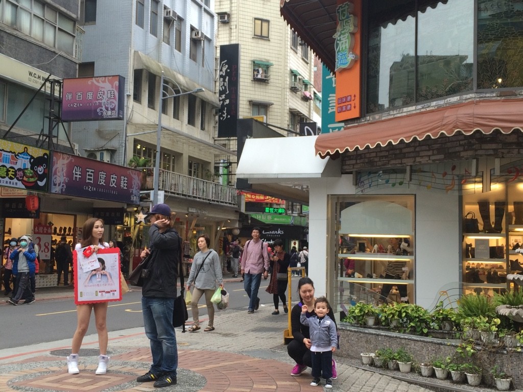 Nate enjoyed walking around Yong Kang