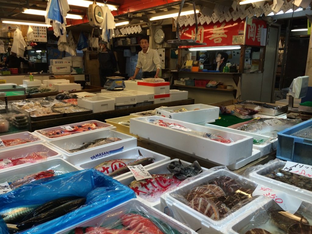 Each vendor has a cashier booth, 98% of the time a woman is a cashier. 