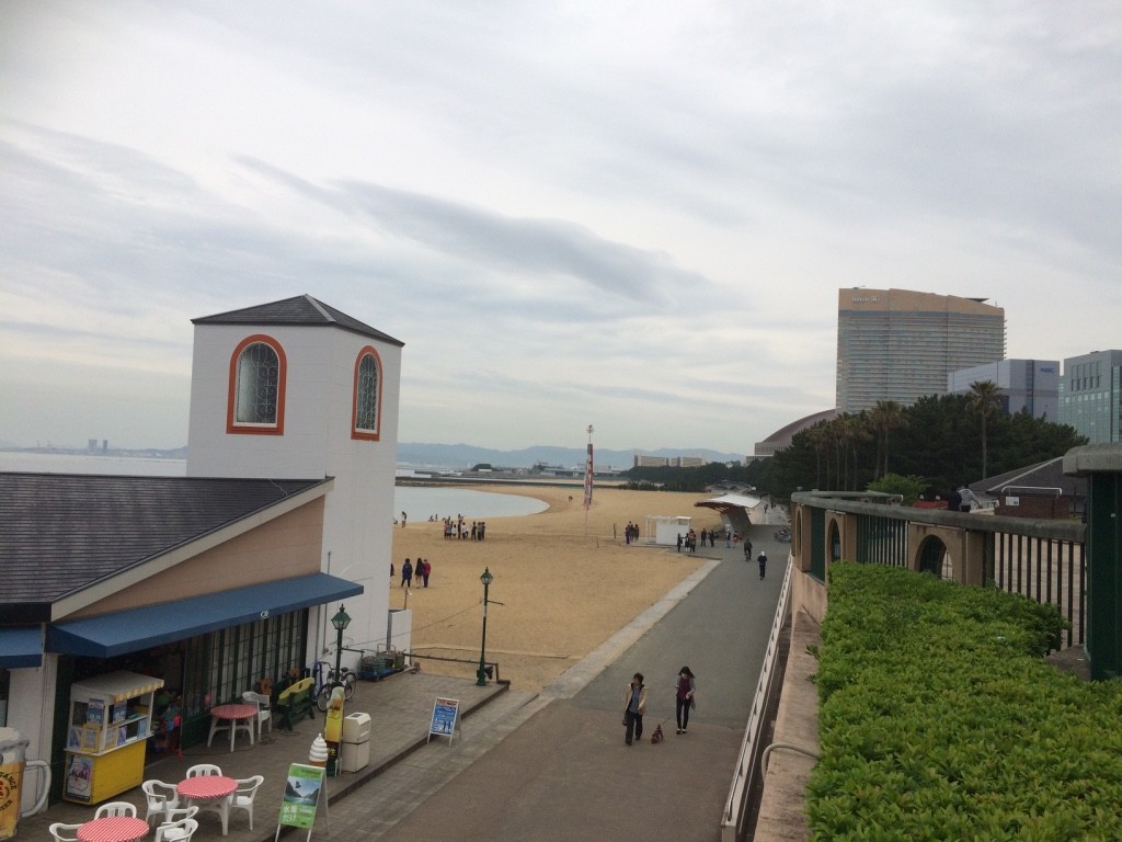 Momochi Seaside Park