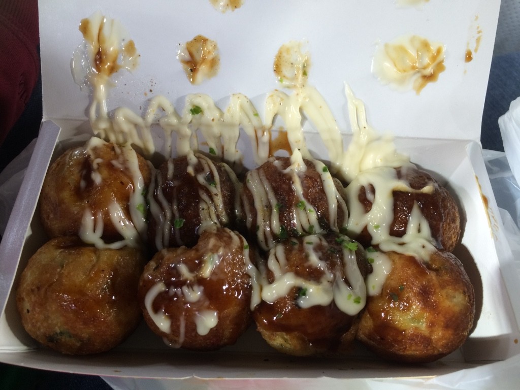 We ordered a takoyaki combo with beer for 1,250 JPY = $15 CAD 