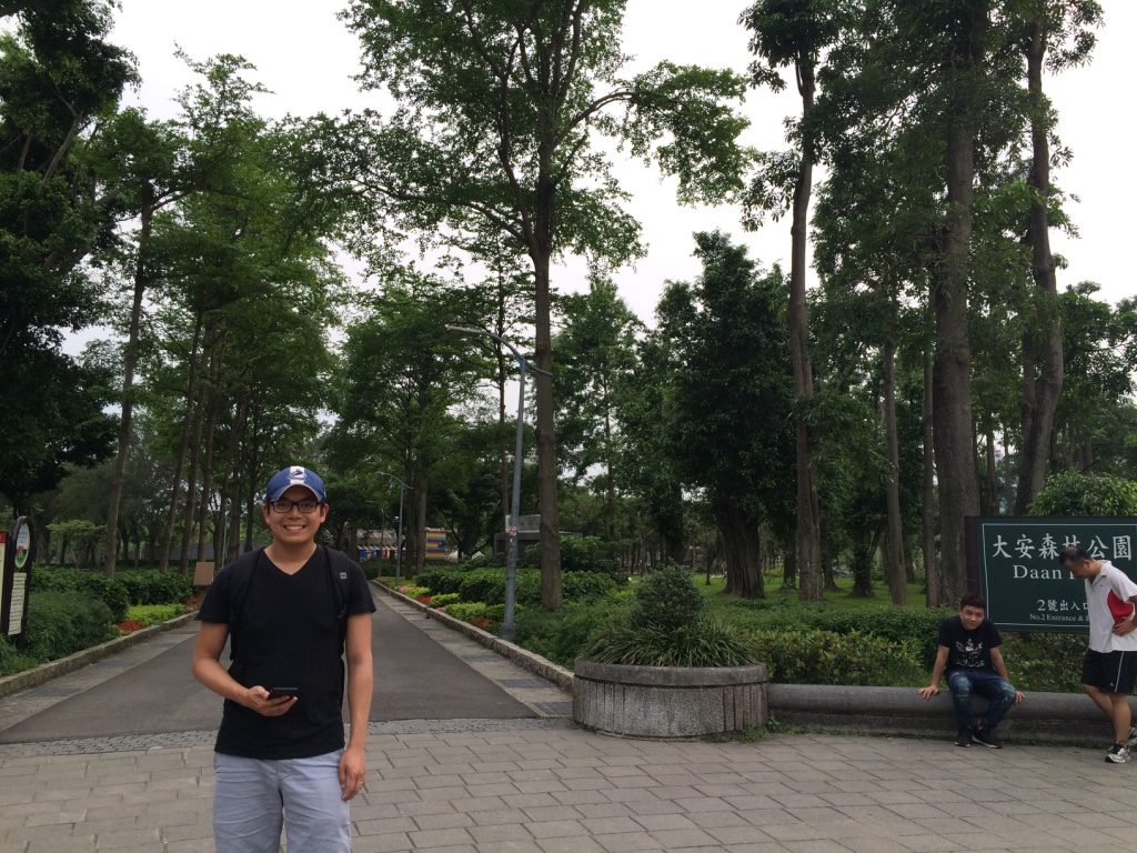 Last walk through Daan Park