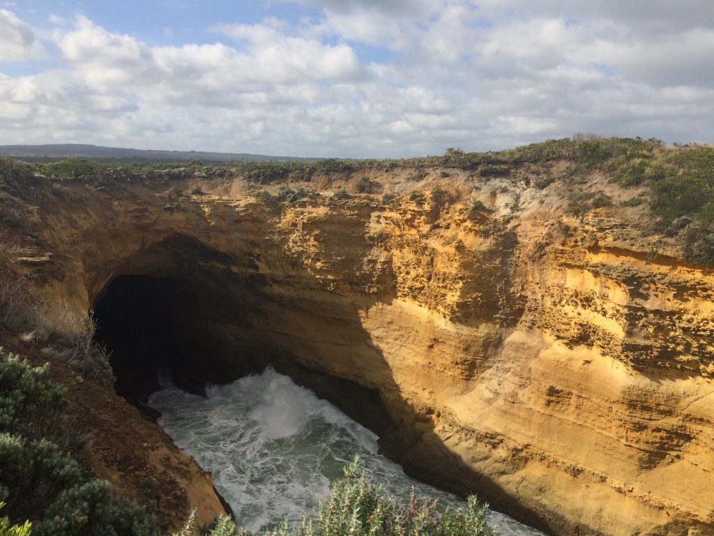 Thunder Cave - when the waves came in they crashed very hard in the cave