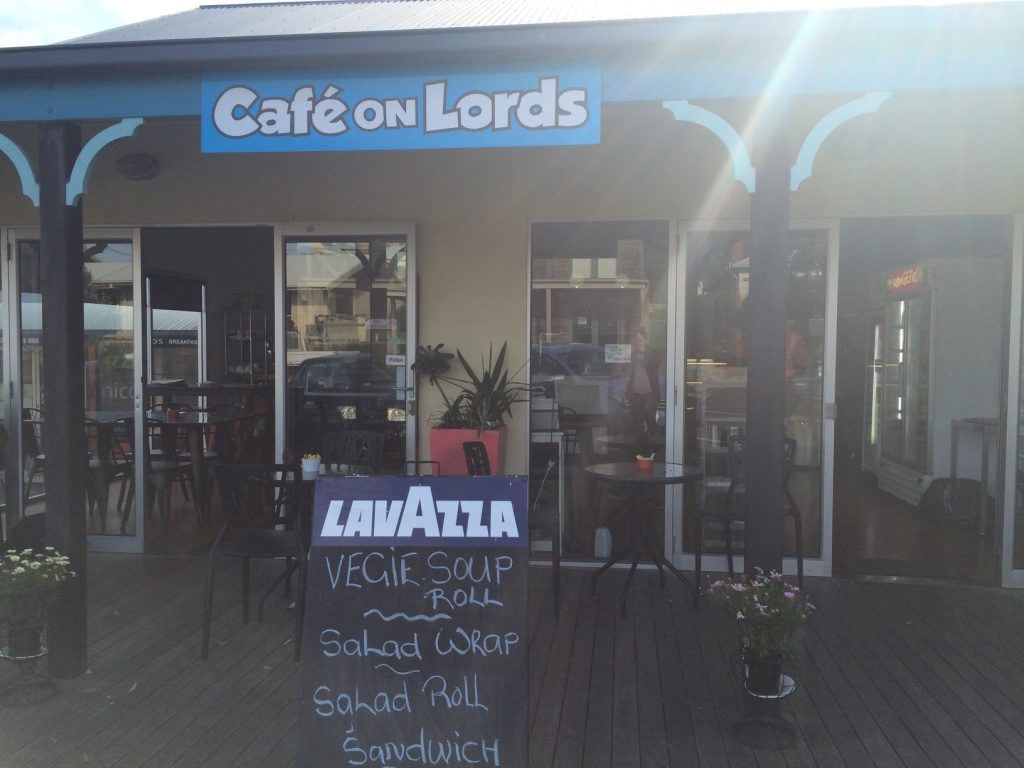 Cafe on Lords on the "main drag" in Port Campbell