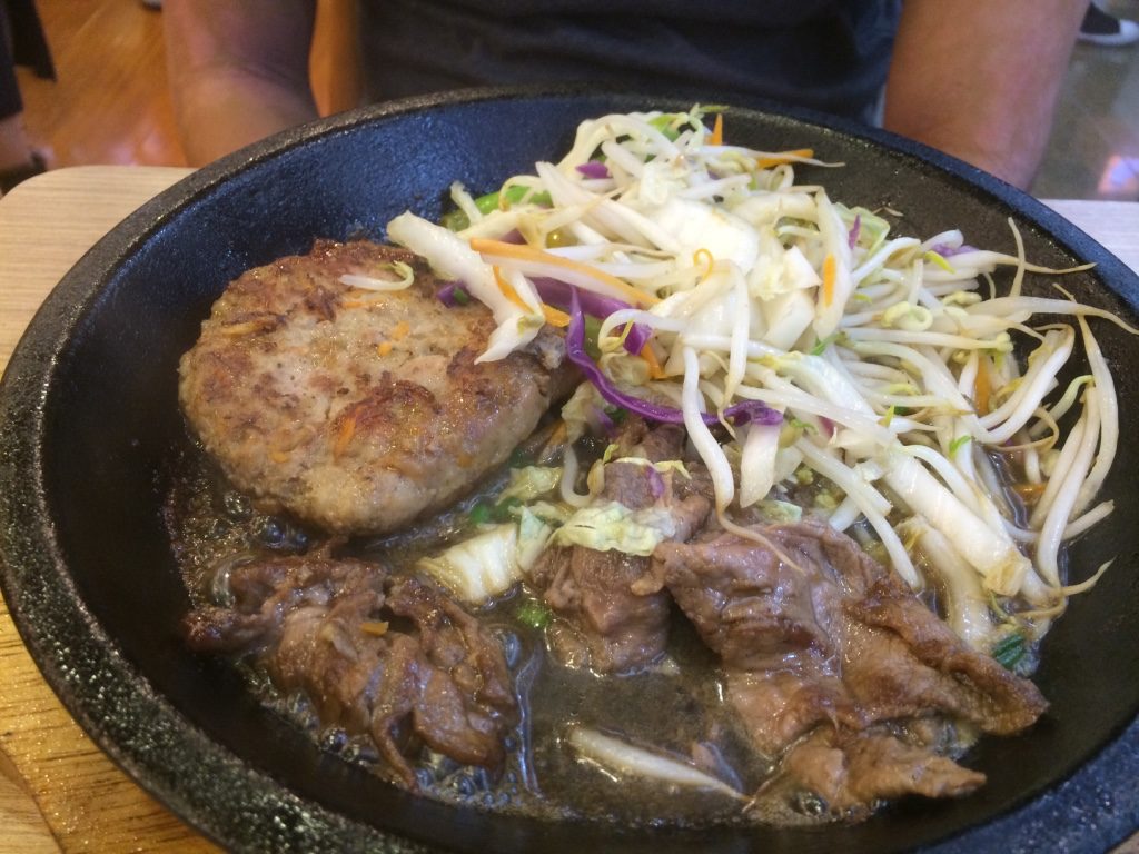 Hamburger steak and beef, comes with rice and soup (98,000 VND = $5.70 CAD)